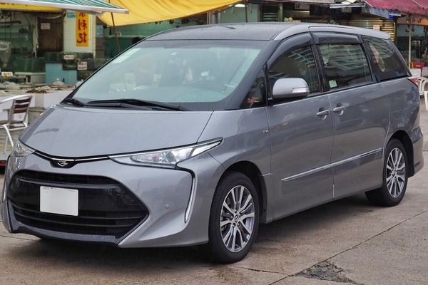Toyota Estima 2016