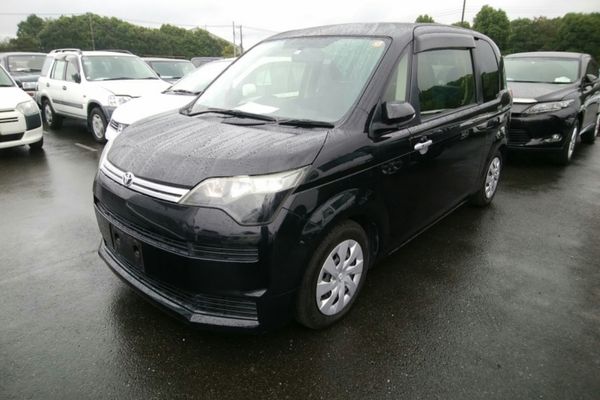 Toyota Spade 2016